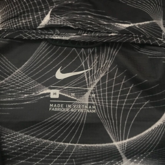 Nike windbreaker - Picture 3 of 3